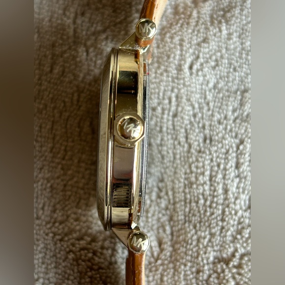 MICHAEL KORS Gold-Tone Logo Tan Leather Watch - Picture 6 of 8